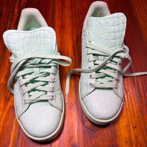 Adidas Sneakers Size: 7.5